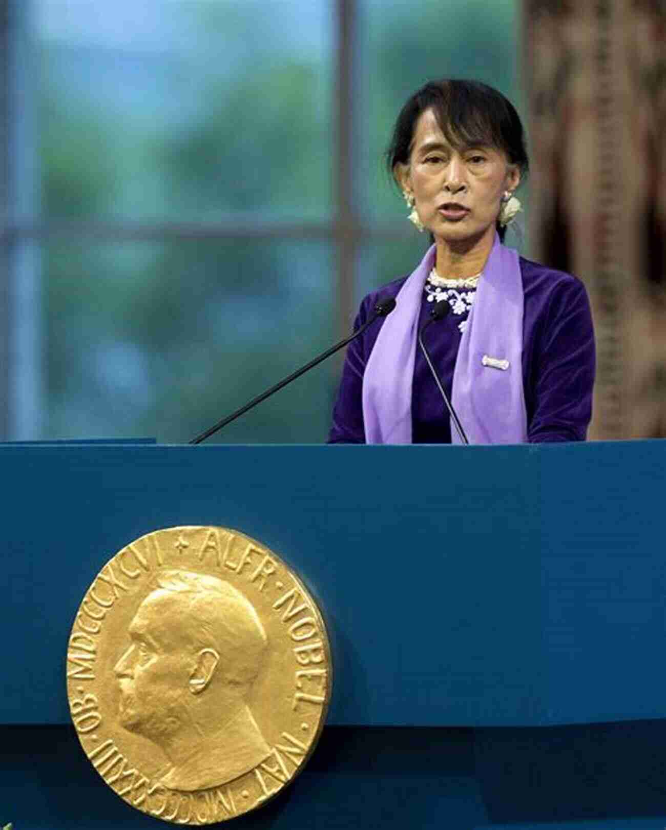 Aung San Suu Kyi, A Nobel Peace Prize Laureate Fighting For Democracy In Myanmar Coaches Of Chicago: Inspiring Stories About Leadership And Life