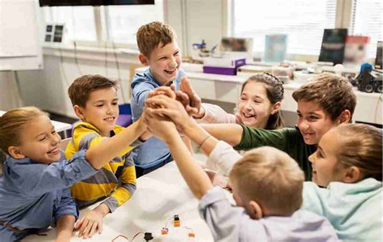 Children Interacting And Collaborating In A Learning Activity Windows On Learning: Documenting Young Children S Work (Early Childhood Education Series)