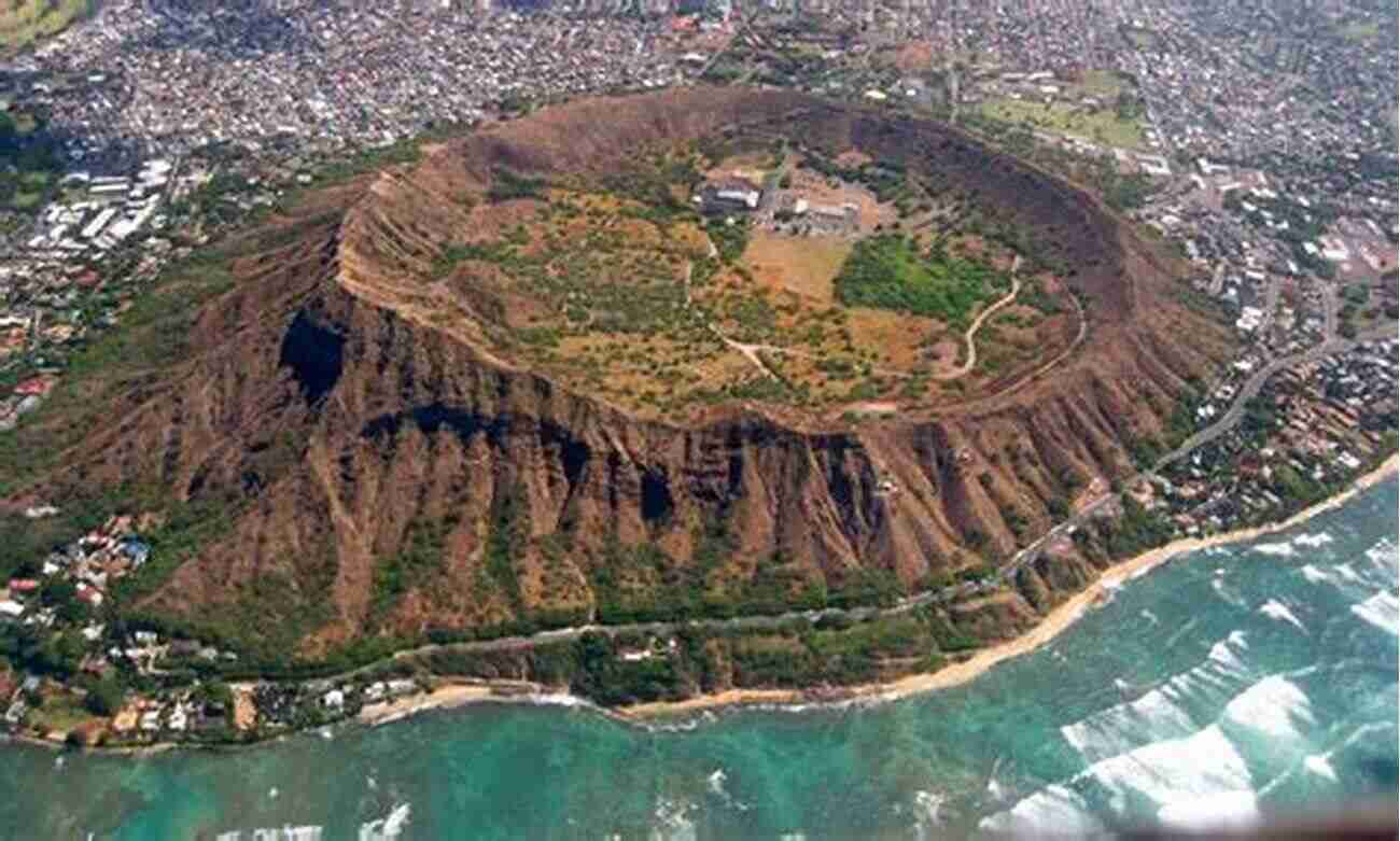 Diamond Head State Monument A Walking Tour Of Honolulu Hawaii (Look Up America Series)