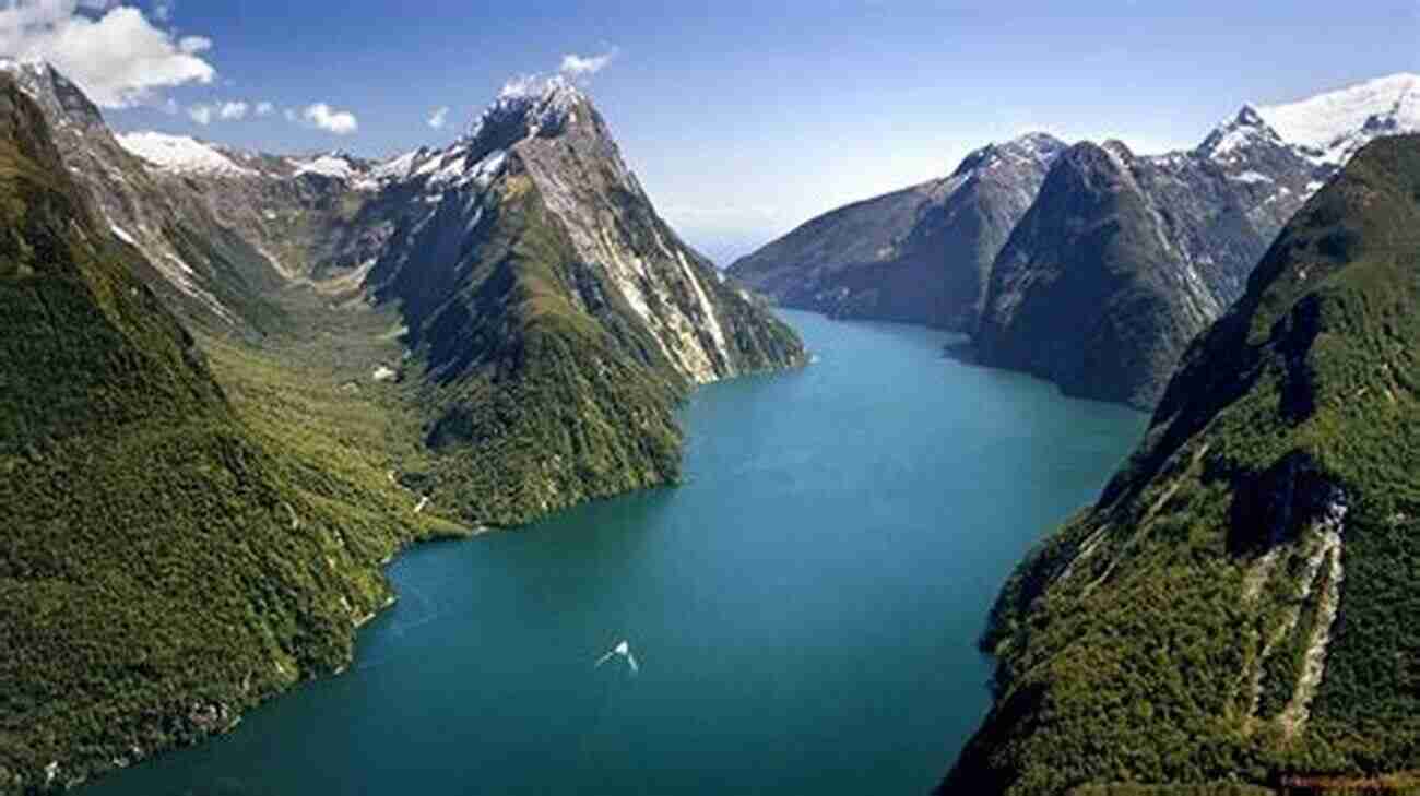 Fiordland National Park Explore Nature's Masterpiece At Its Finest New Zealand / Aotearoa A Collection Of Articles For The Independent Traveller (Indie Travel Guides)