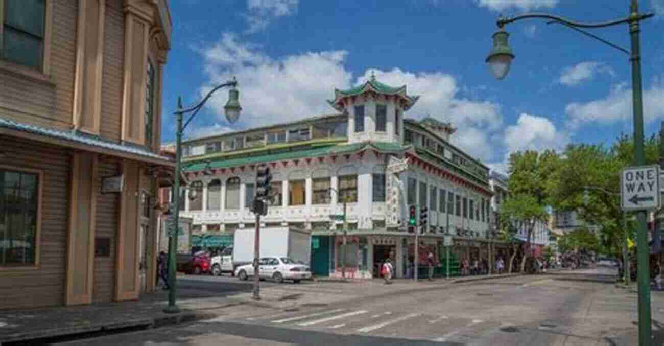 Honolulu Chinatown A Walking Tour Of Honolulu Hawaii (Look Up America Series)