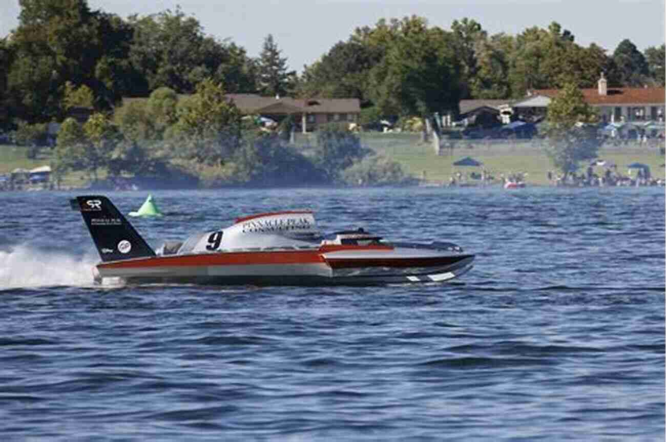 Hydroplane Racing in the Tri Cities