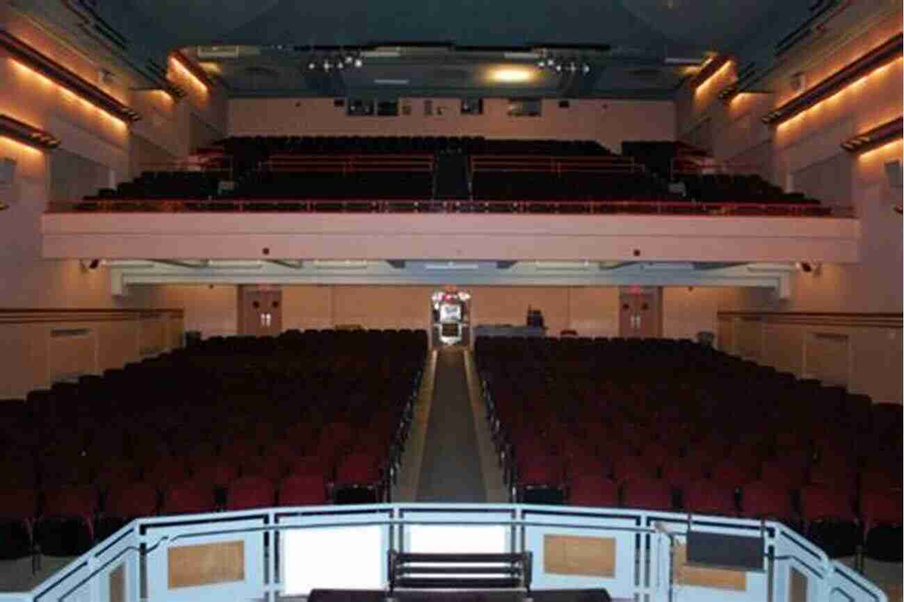 Inside The Iconic Fargo Theatre A Walking Tour Of Fargo North Dakota (Look Up America Series)