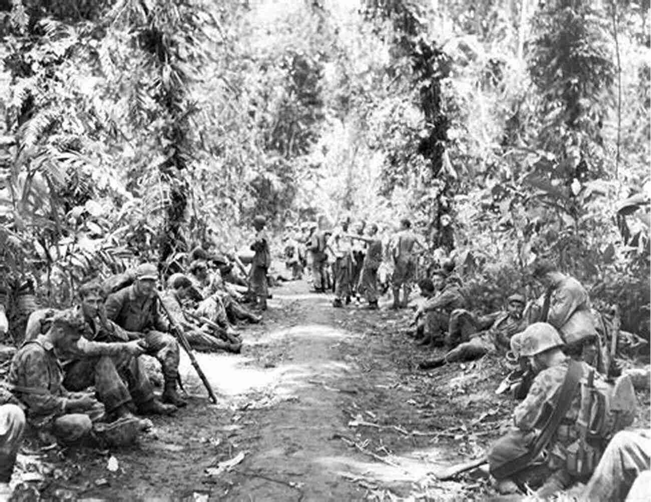 Marine Raiders In The Pacific War From Makin To Bougainville: Marine Raiders In The Pacific War (Marines In World War II) (Illustrated)