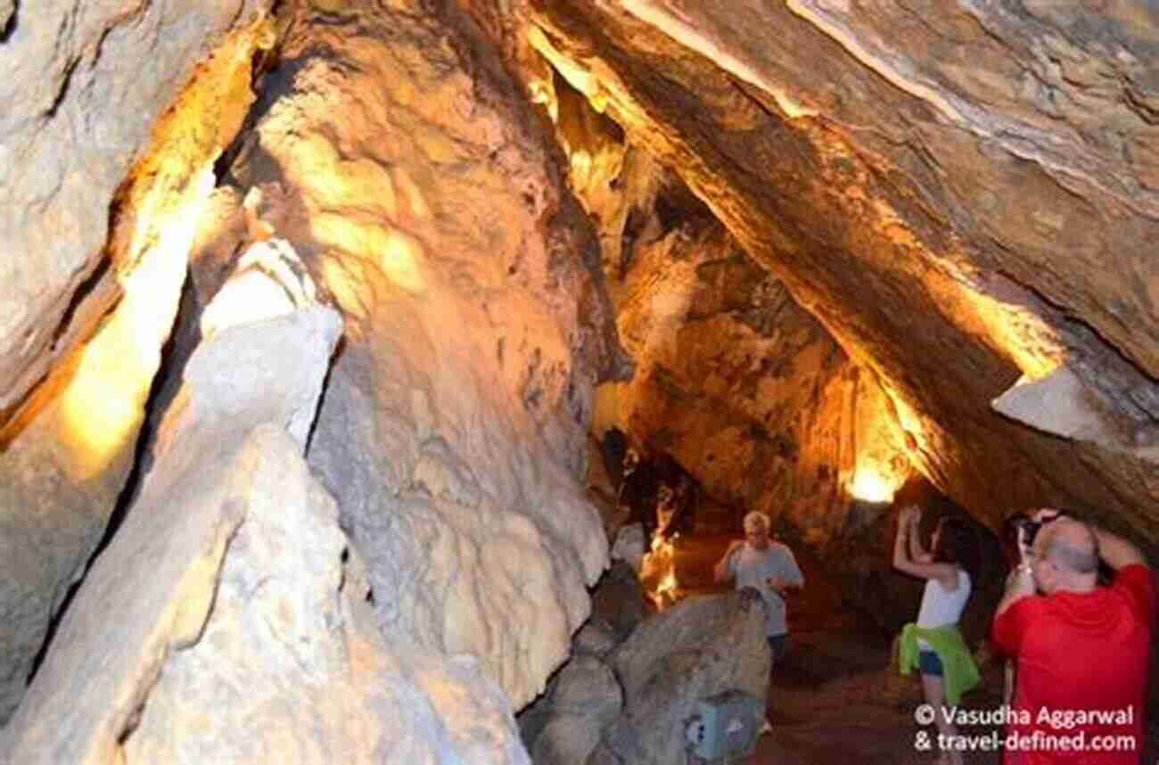 Stunning Cave Formations – Nature's Artistry In Wind Cave Wind Cave National Park: The First 100 Years (Images Of America)