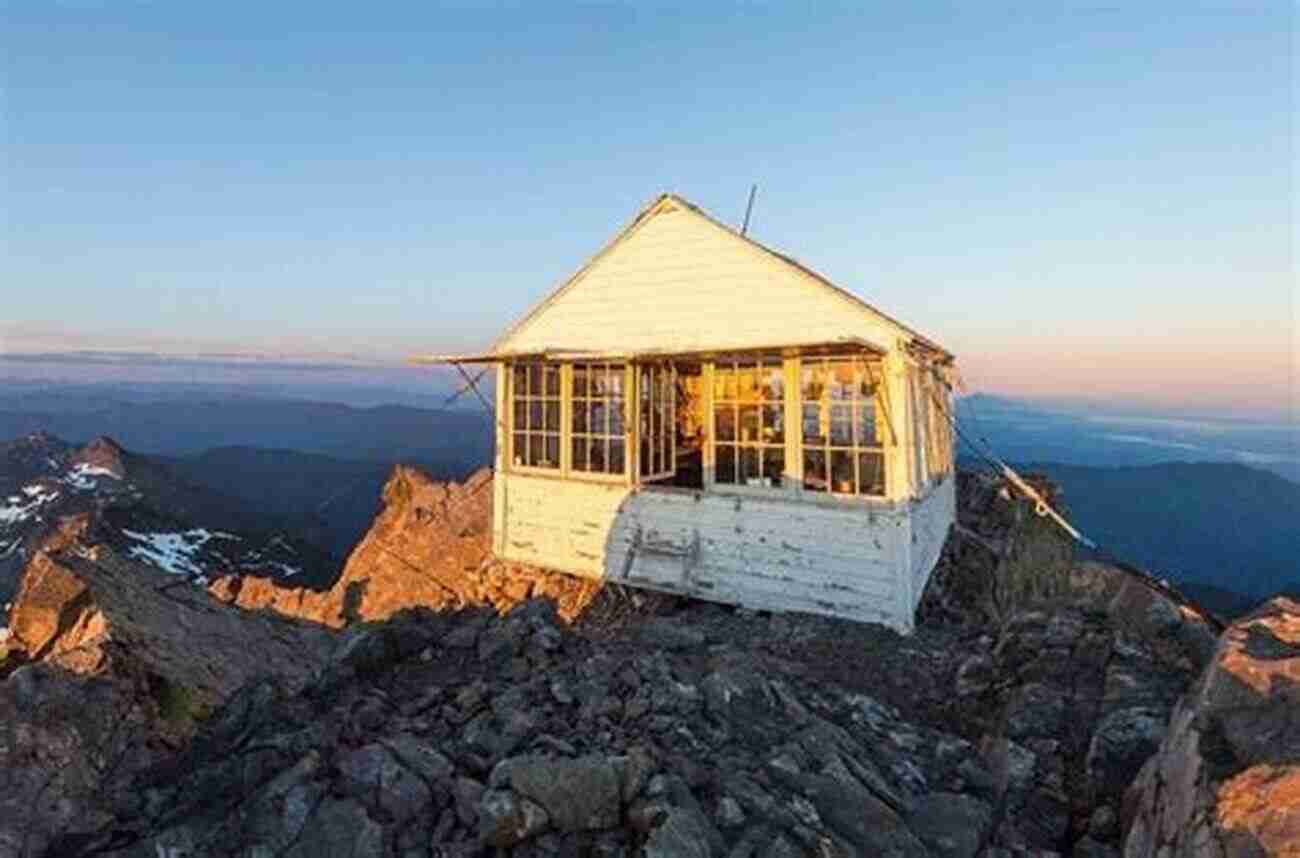 Three Fingers Fire Lookout How To Rent A Fire Lookout In The Pacific Northwest