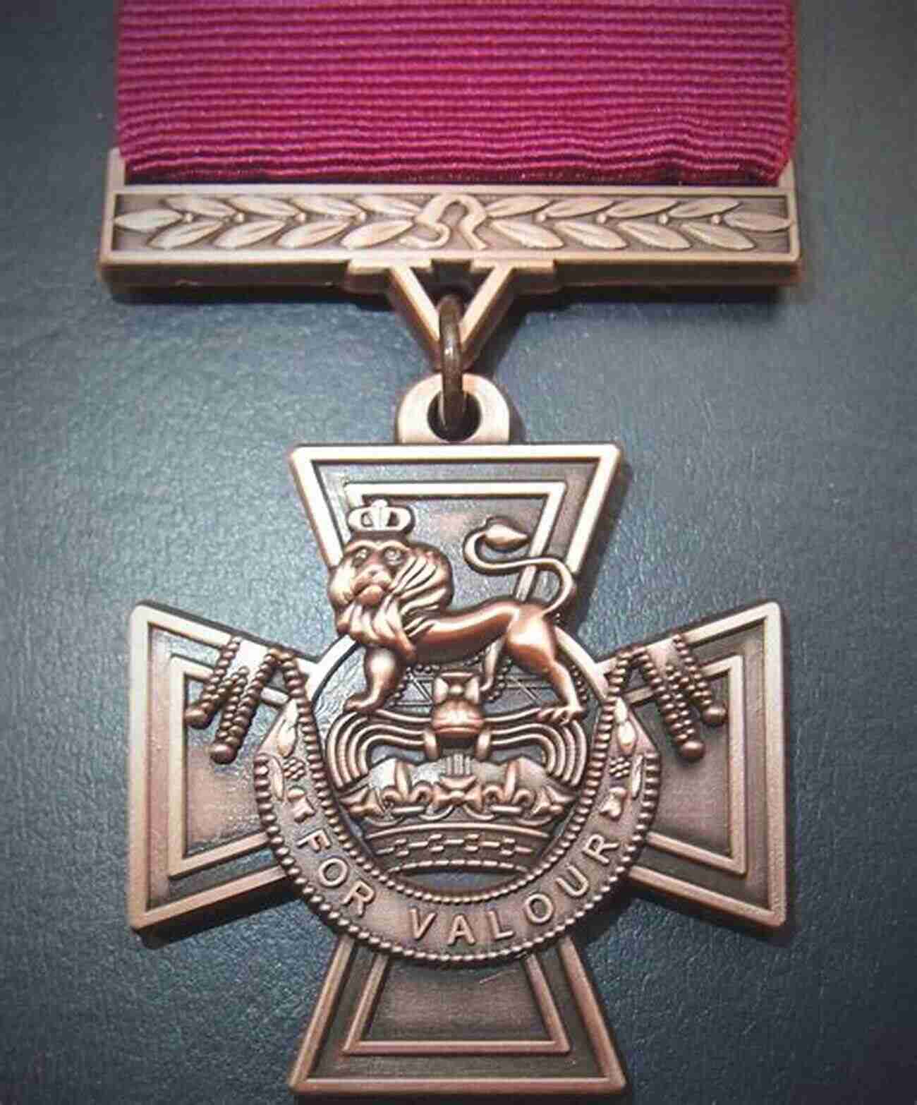 Victoria Cross Medal Victoria Cross Battles Of The Second World War (Daring Military Operations Of World War Two)